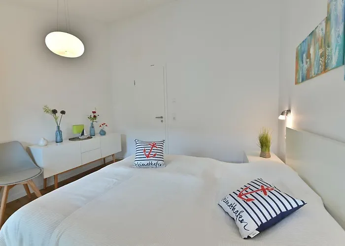 Heimathafen Am Boddenmarkt Appartement Glowe